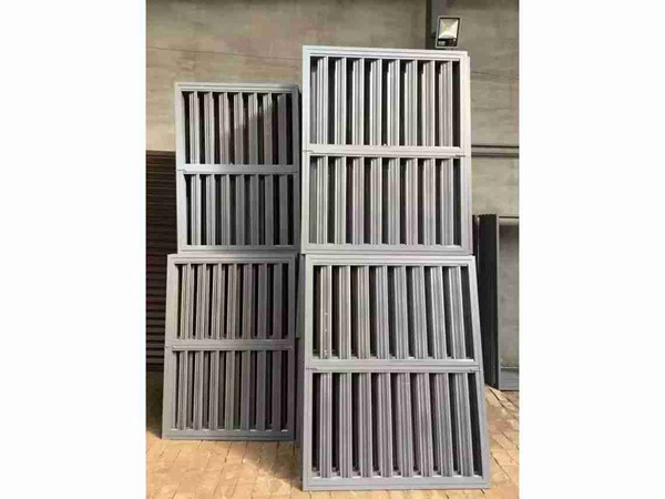 陽臺(tái)護(hù)欄